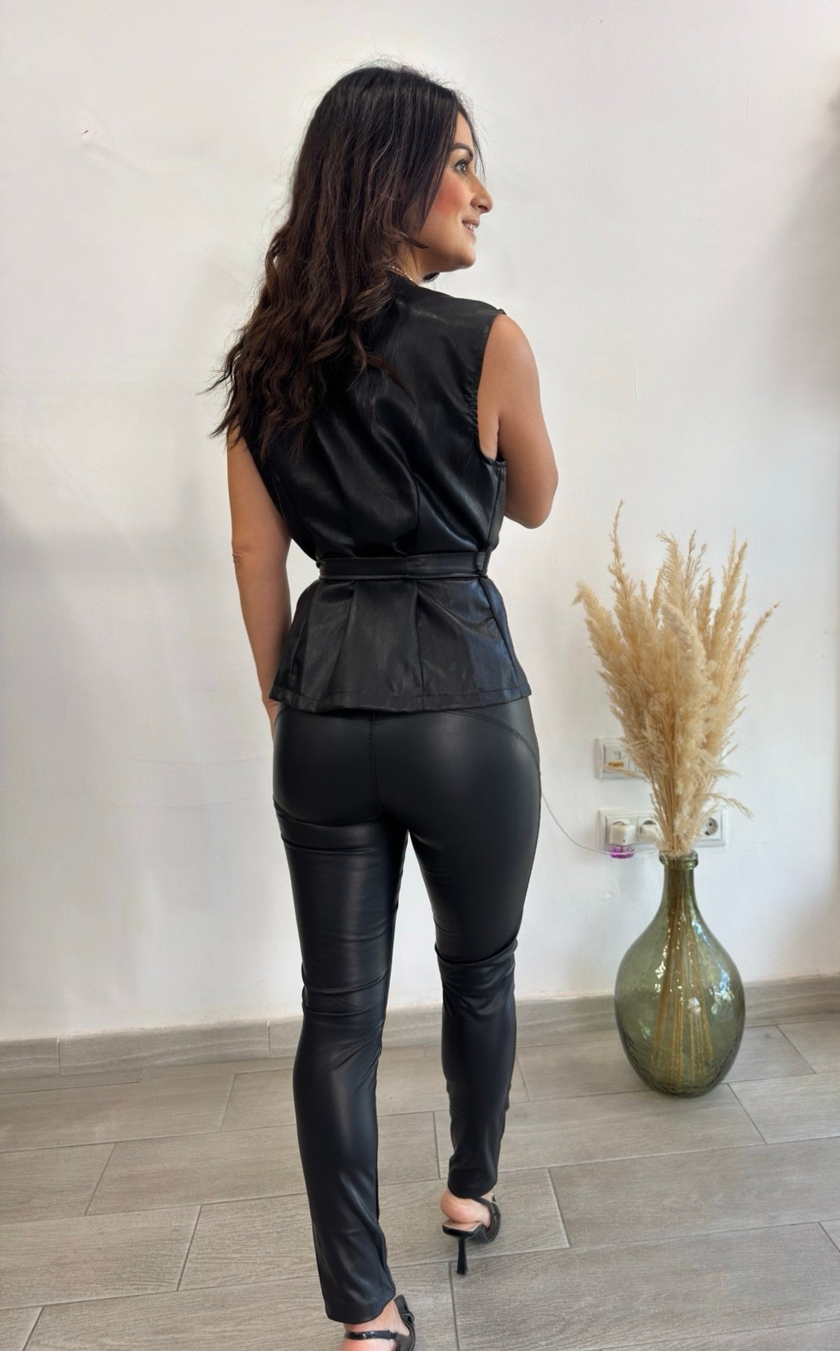 LEGGINGS SÍMIL PIEL SÚPER PUSH UP