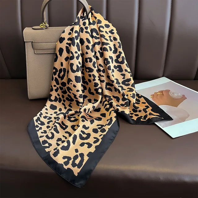 PAÑUELO ANIMAL PRINT CAMEL