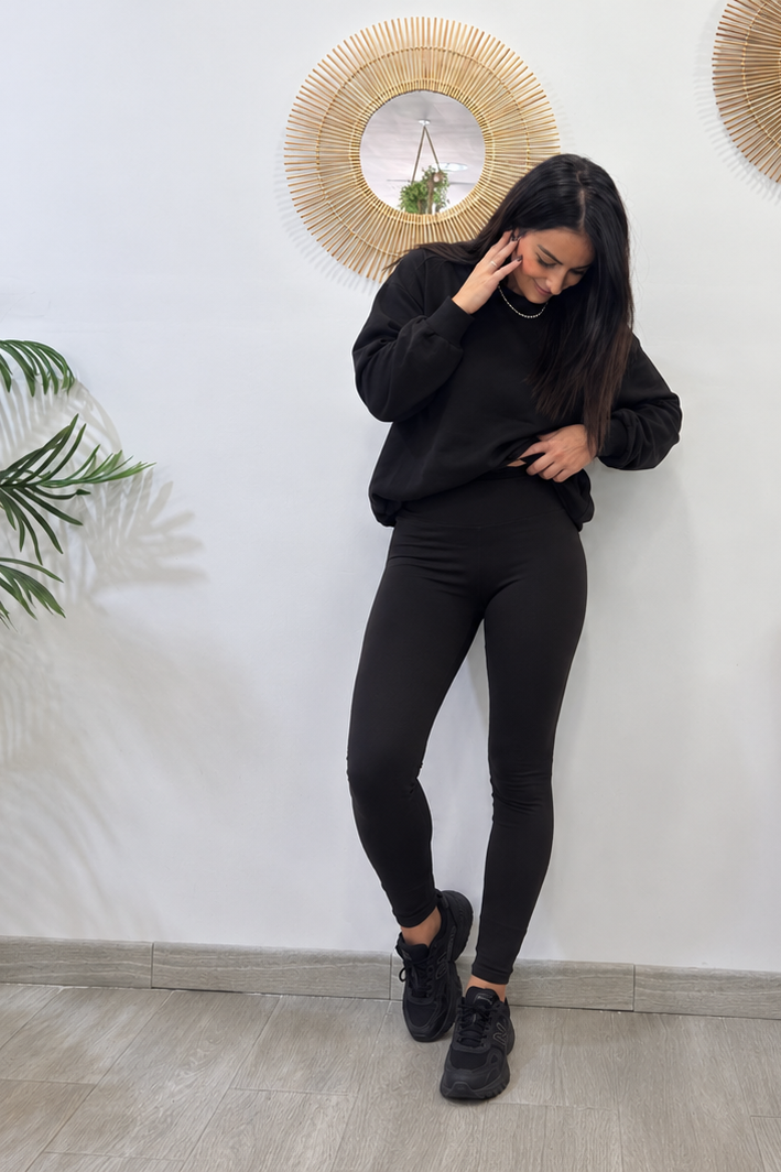 SUDADERA BÁSICA NEGRA