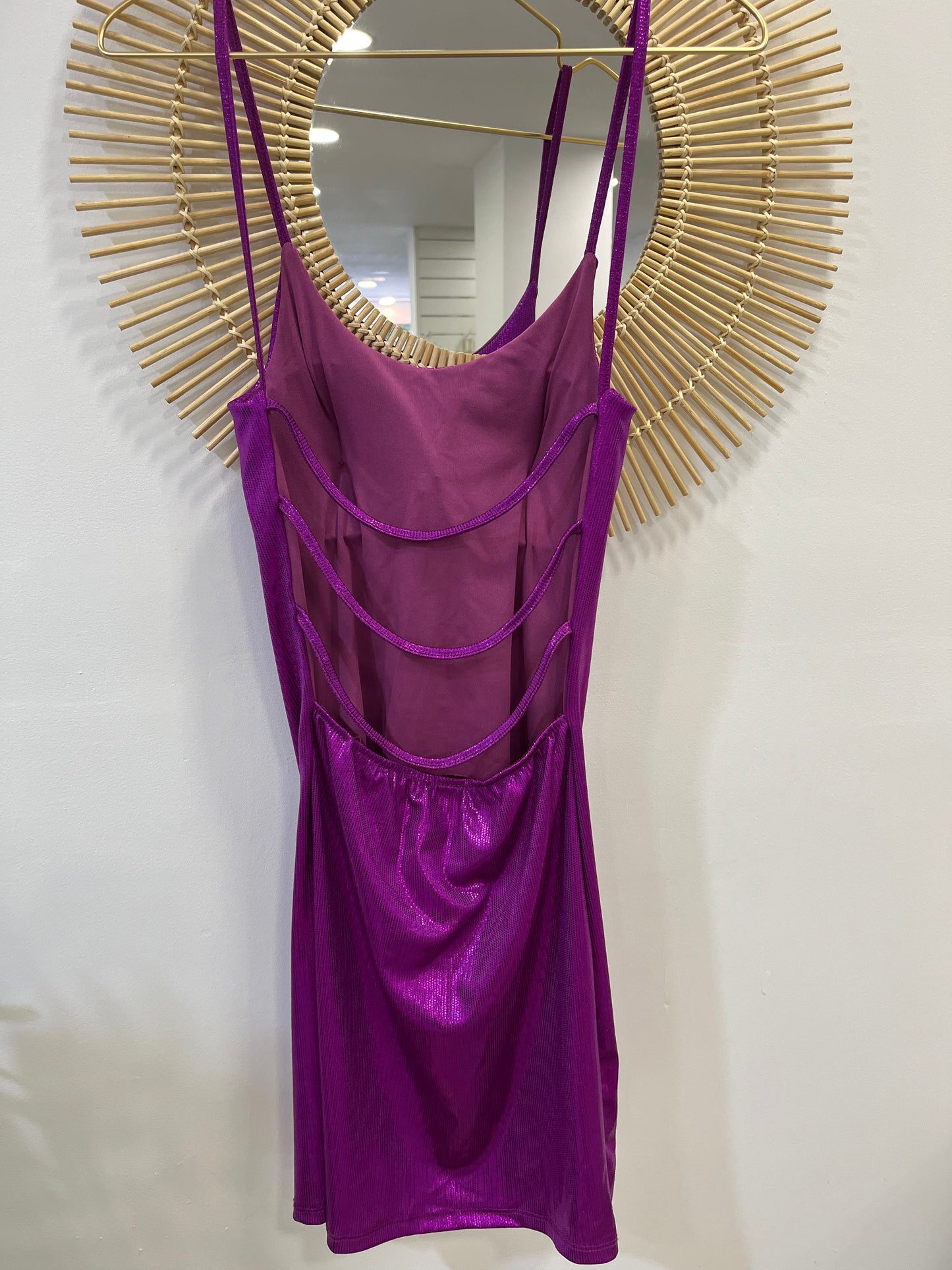 VESTIDO BRILLO ESPALDA