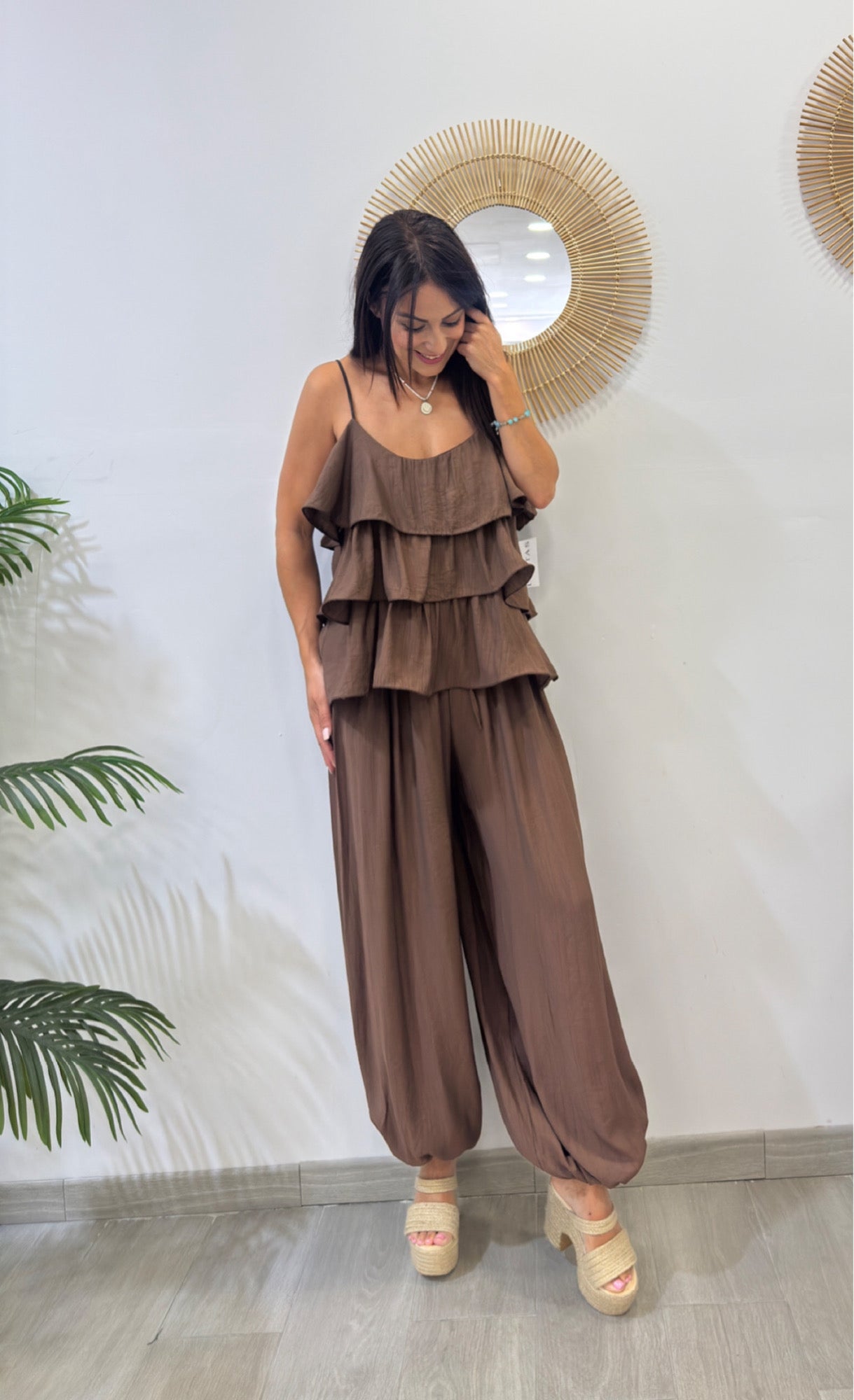 CONJUNTO PANTALÓN BOMBACHO TOP VOLANTES