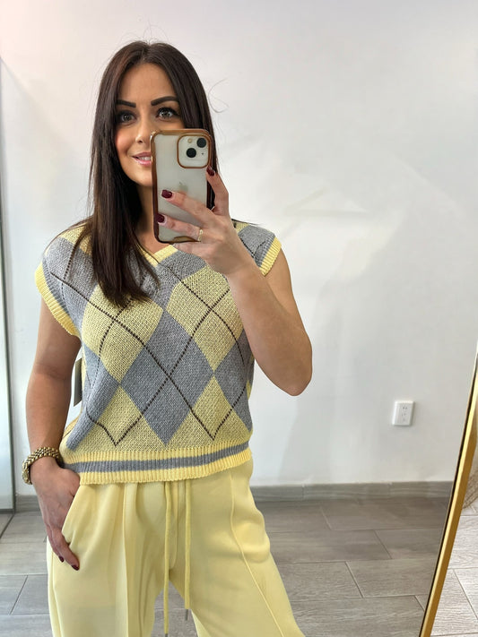 CHALECO ROMBOS GRIS/AMARILLO
