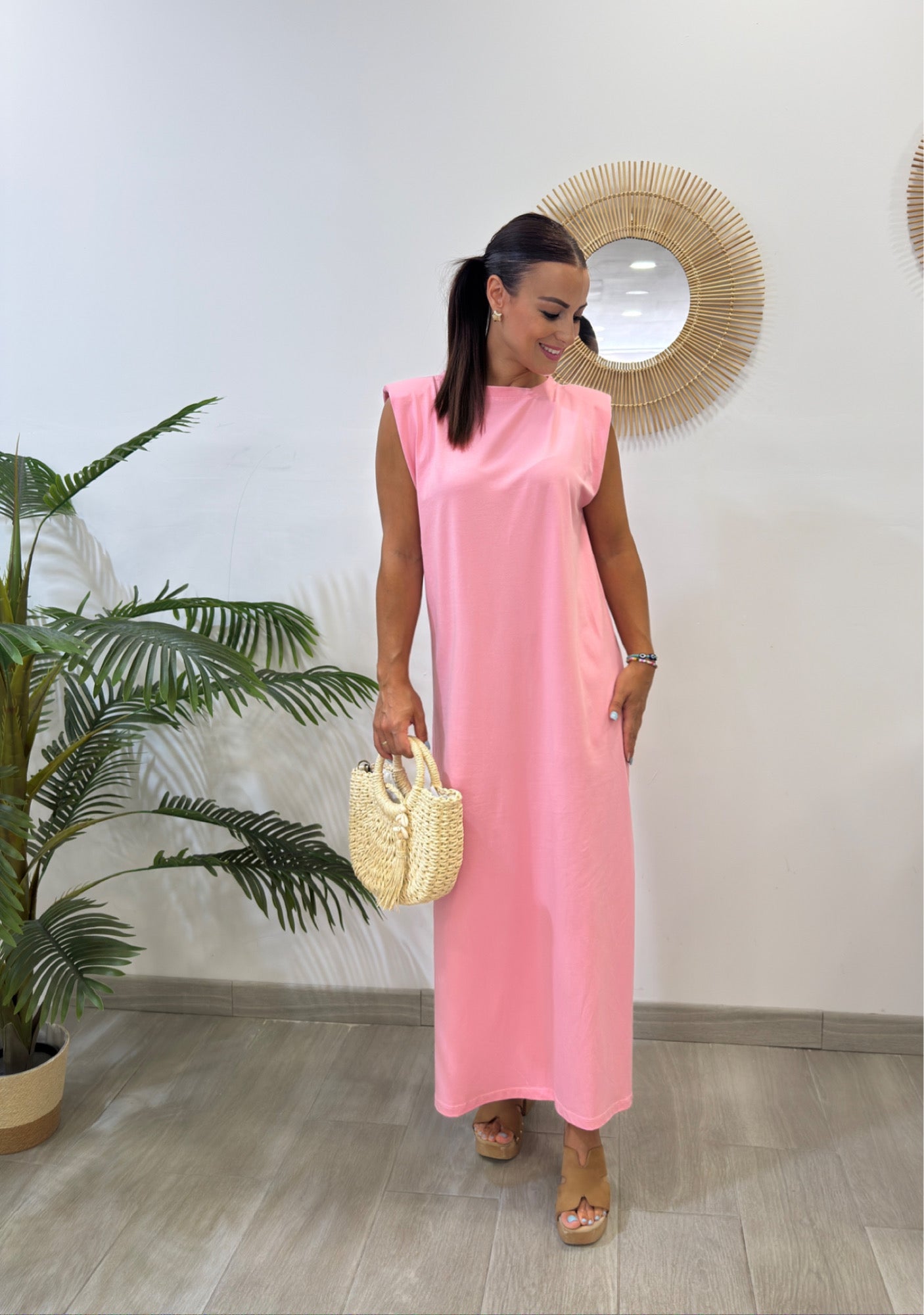 VESTIDO HOMBRERAS ROSA