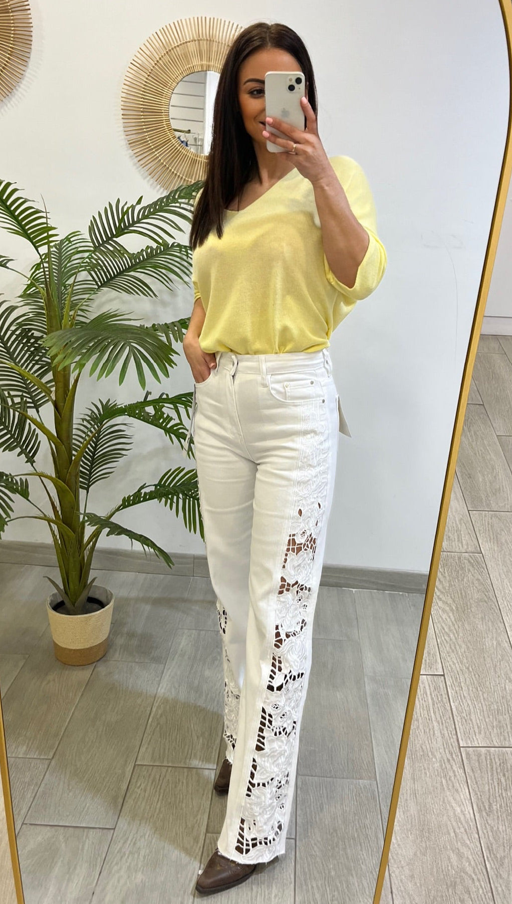 JEANS BROCADO FLOR LATERAL