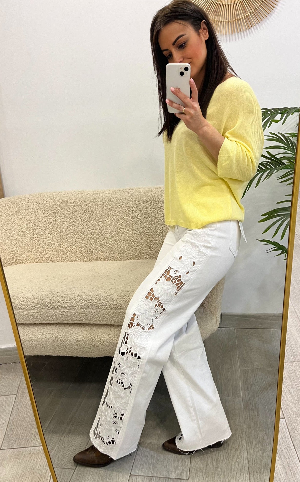 JEANS BROCADO FLOR LATERAL