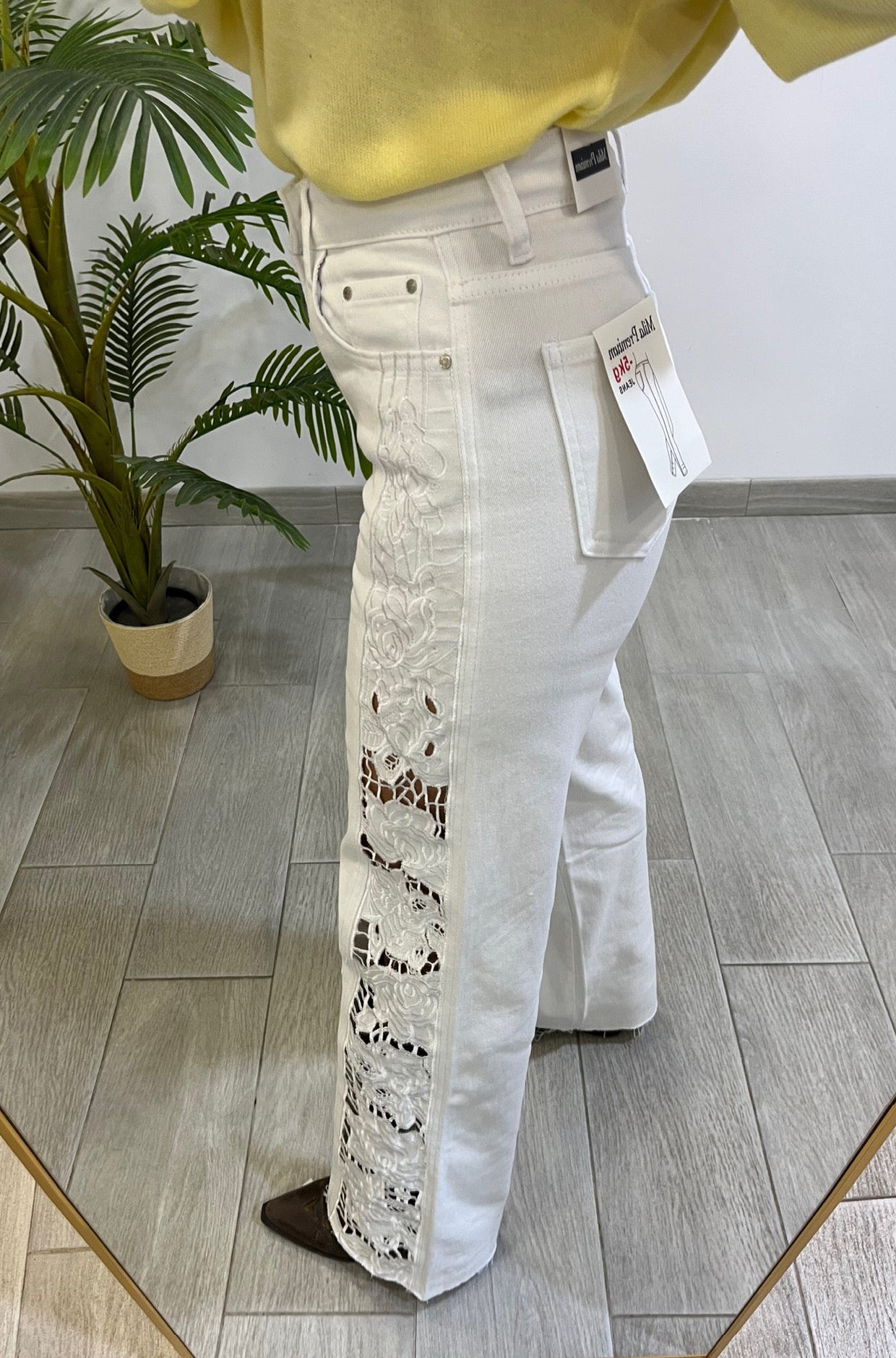 JEANS BROCADO FLOR LATERAL