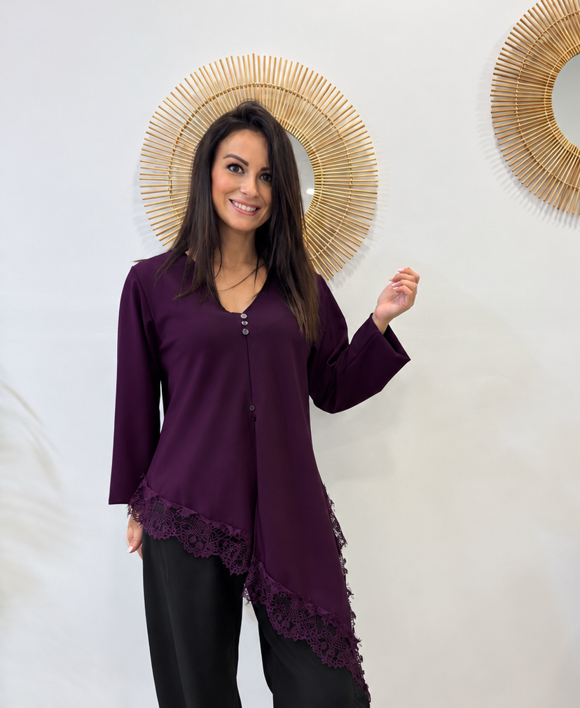 BLUSA ASIMÉTRICA PUNTILLA