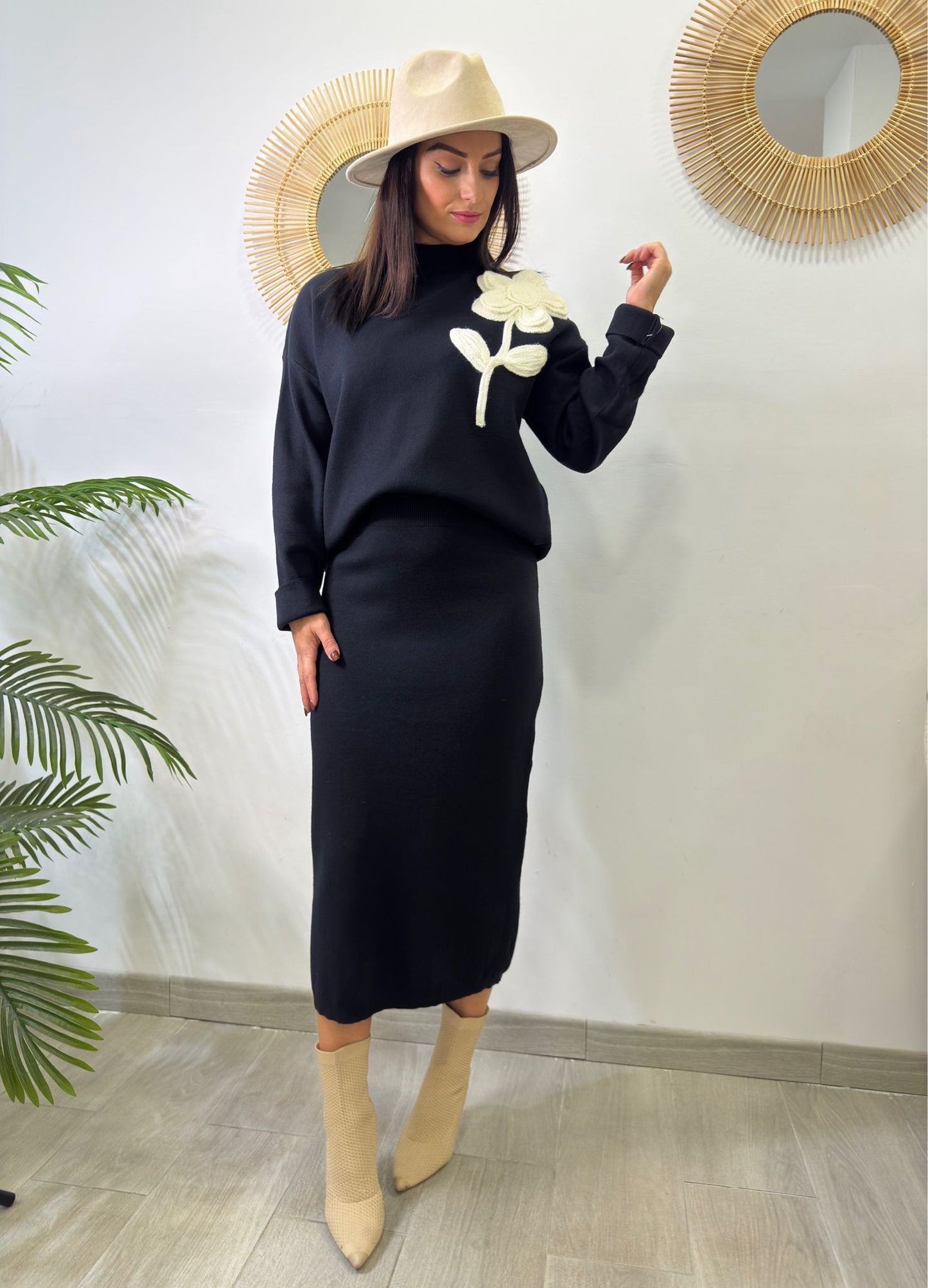 CONJUNTO FLOR NEGRO - Lolitas